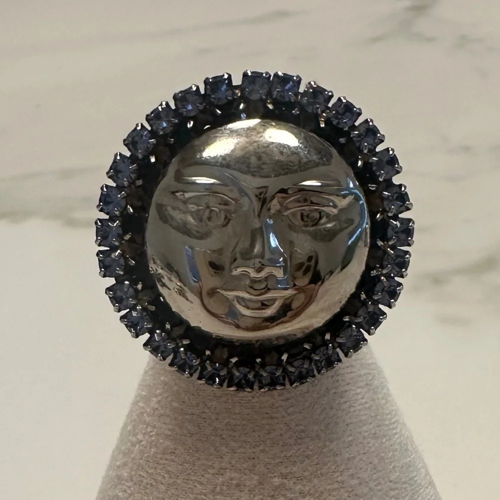 TOVA - Silver Plated Amethyst & VioletCrystal Encircled Sun Face Statement Ring - Picture 2 of 16